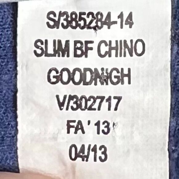 Old Navy Slim Boyfriend Chino in Goodnight - Picture 8 of 8